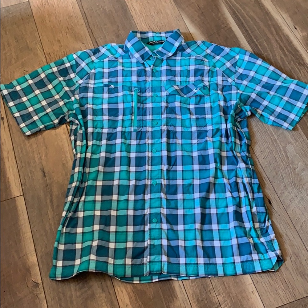 Men’s Under Armour Fishing Shirt size XL